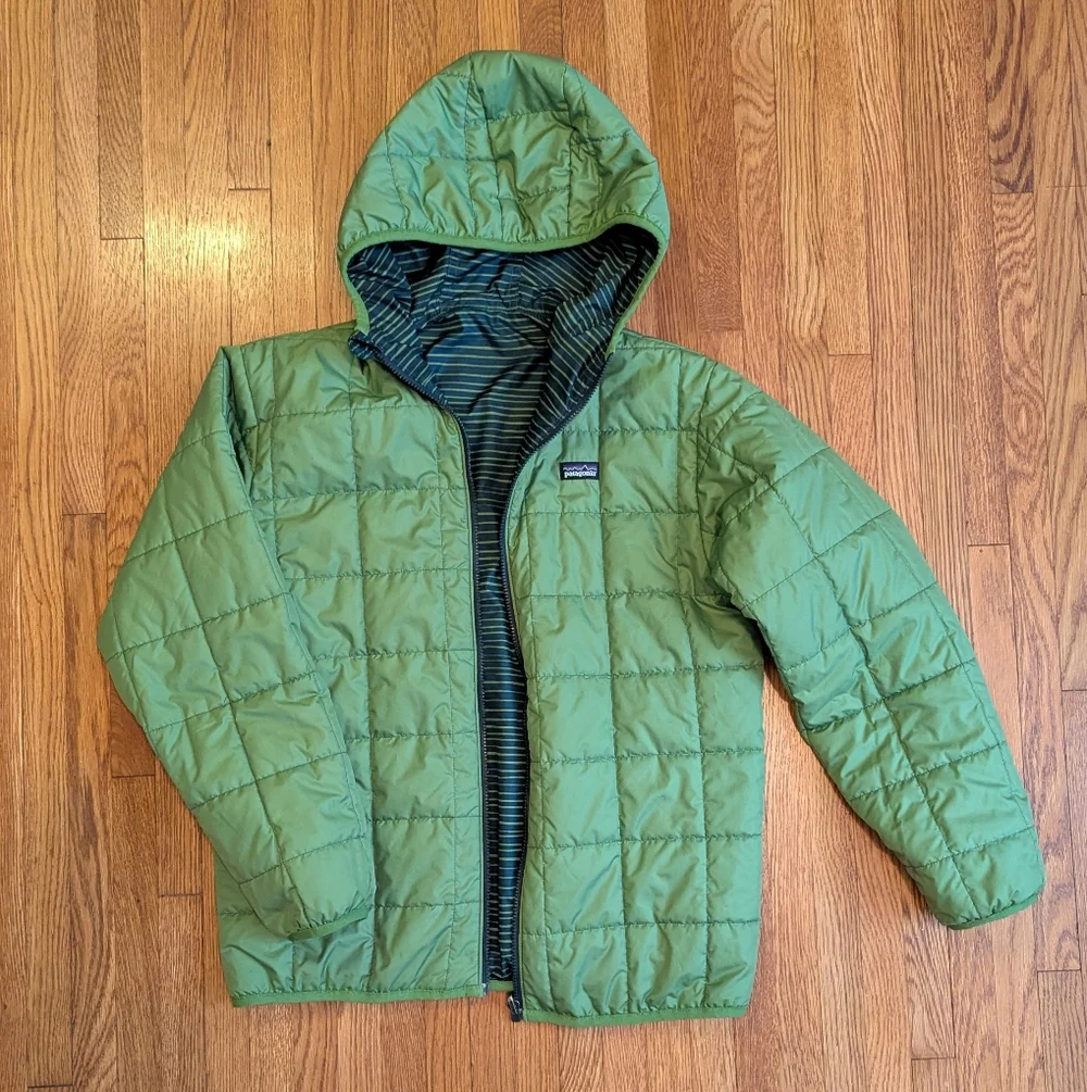 Patagonia Kids Reversible Green Puffer Jacket - Picture 1 of 6